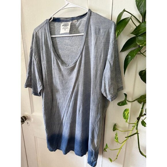 Cheap Monday women’s size large ombré shirt - Picture 2 of 8